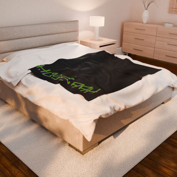 Cozy Black Husslaah Velveteen Plush Blanket - Image 3